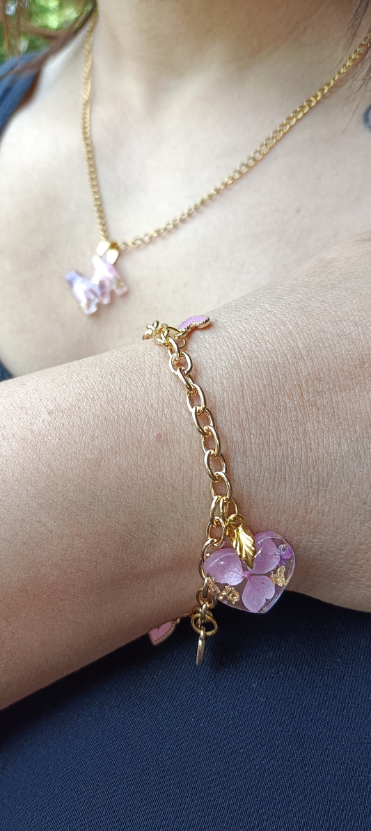 Bracciale impreziosito con dettagli in resina,fiori veri esiccati, foglia oro, argento o oro rosa