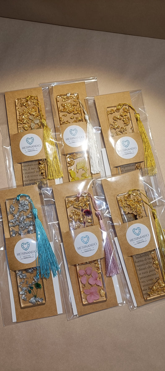 Segnalibri fiori o pagina libro